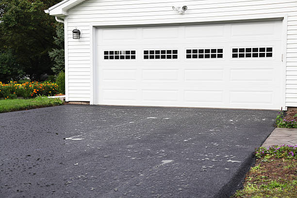 Affordable siding repair and maintenance services in Montrose, VA